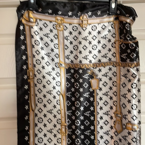 Silk Like Head/Neck/Purse Scarf - Picture 9 of 10